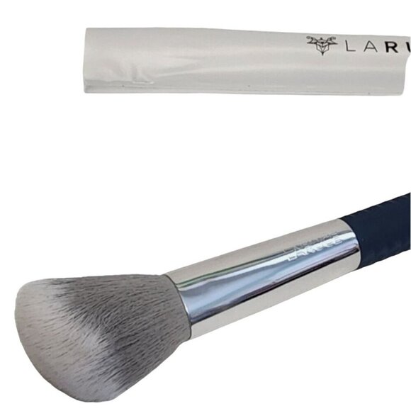 Laruce Beauty Angle Brush LR304 Makeup Cosmetics Denim Blue Synthetic - Picture 2 of 3